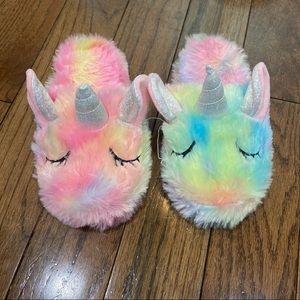 Unicorn fuzzy slippers